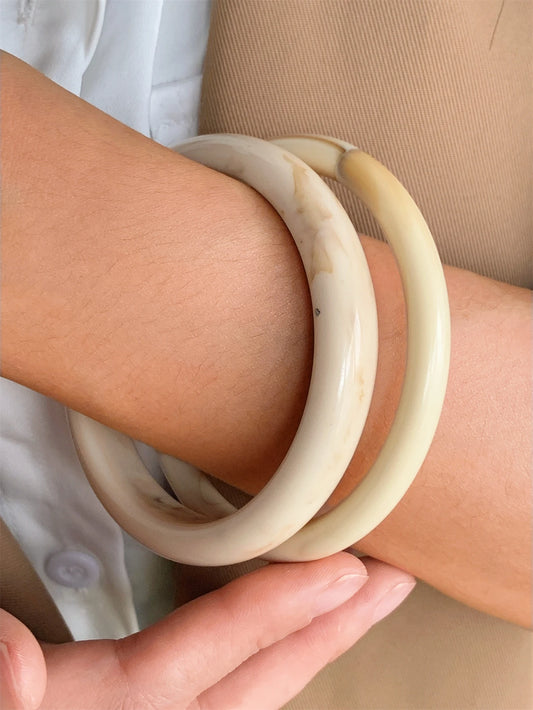 2-piece set of vintage resin bracelets for women, exquisite gifts for vacation, elegant and fashionable for daily wear