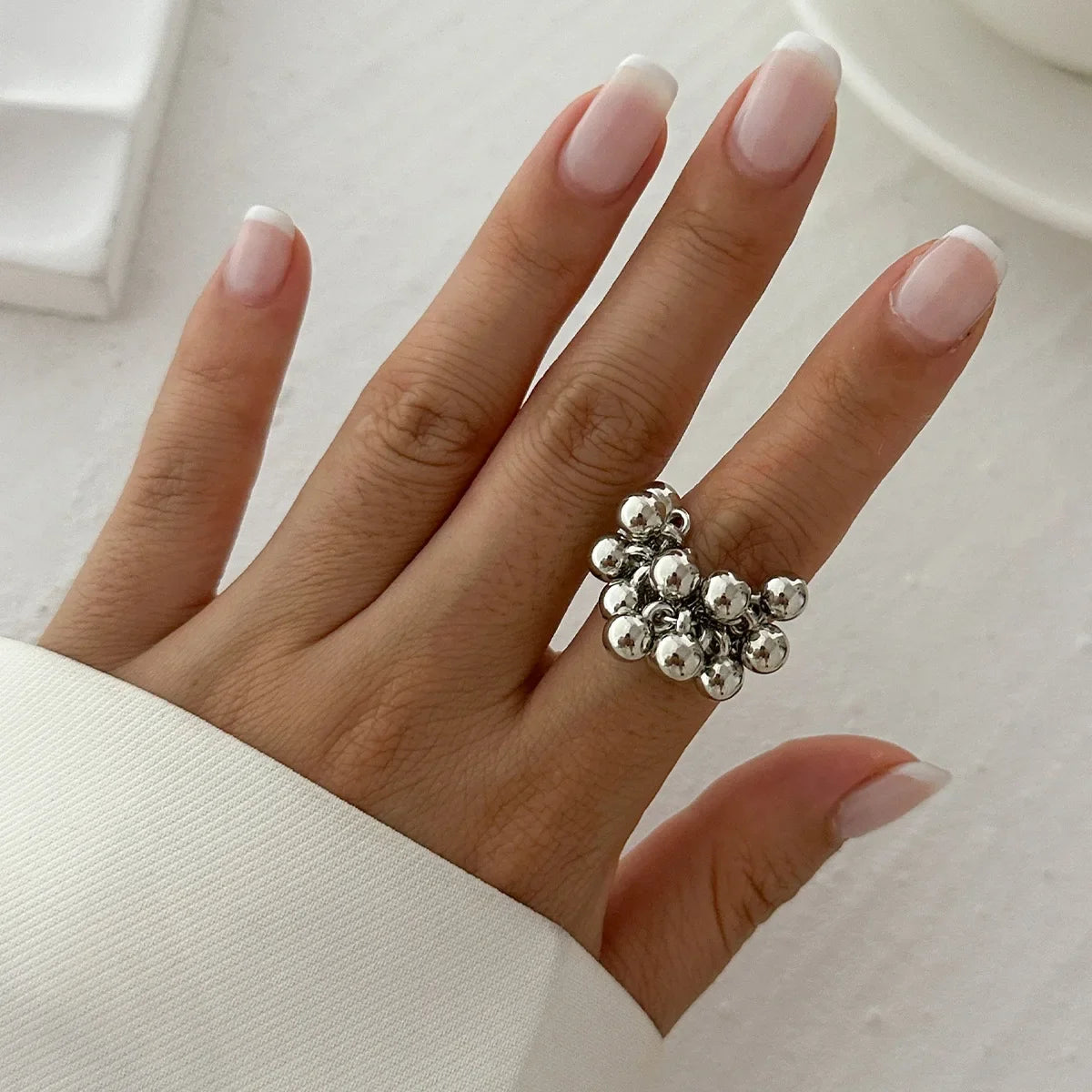 Trendy Big Women's Rings with Irregular Hollow Imitation Pearl Ins Style Niche Alloy Open Ring African Jewelry for Dubai Gifts